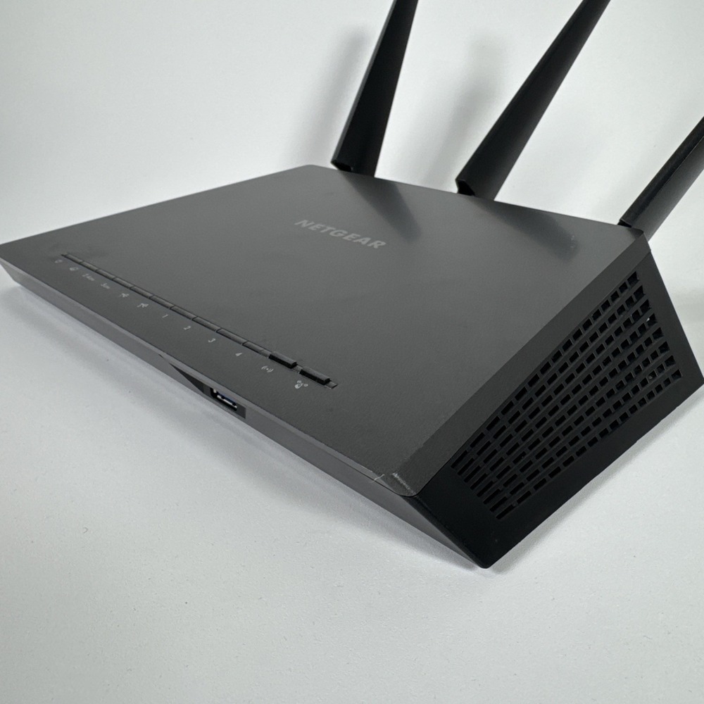 Netgear‎ Nighthawk AC9100 R7000 - Picture 7 of 16